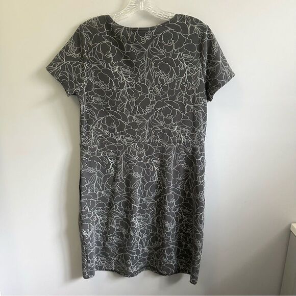 Duluth Short Sleeve Dress | V-Neck Midi Length Gray White Cotton Spandex Size S - Picture 3 of 8